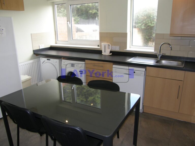 crombie ave 100 05 768x576