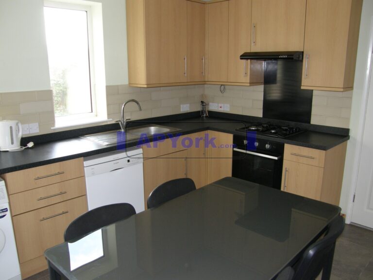 crombie ave 100 06 768x576