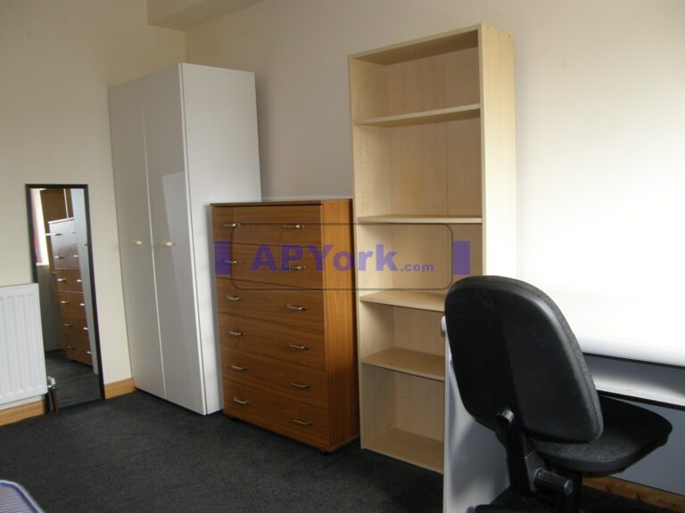 crombie ave 100 09 bed 1 768x576