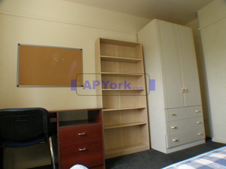 crombie ave 100 14 bed 2 768x576