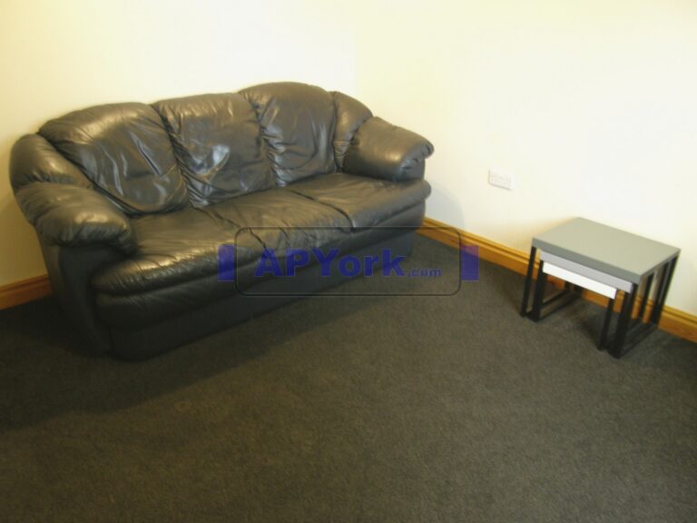 crombie ave 111 02 768x576