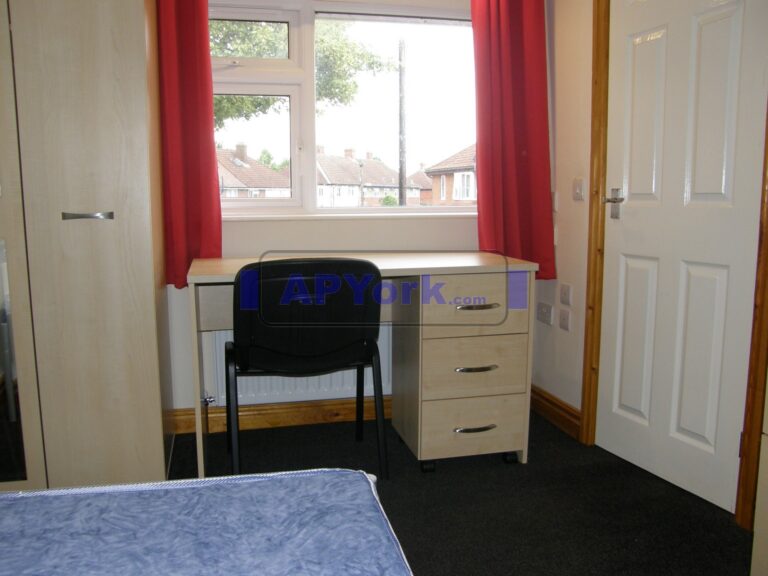 crombie ave 111 12 bed 2 768x576