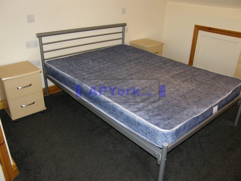 crombie ave 111 14 bed 3 768x576