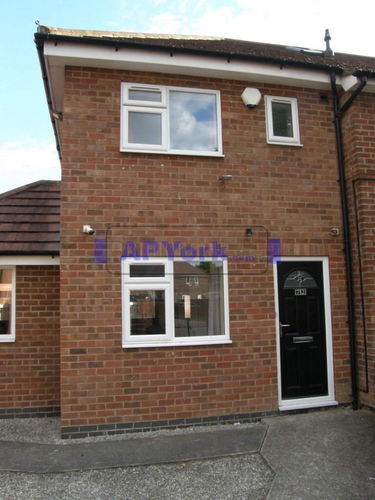 crombie ave 112 01 768x1024