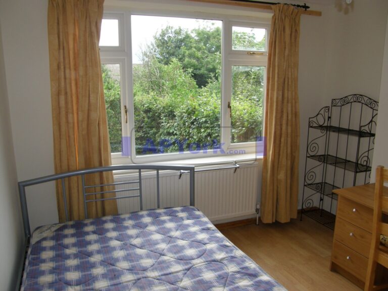 newland park dr 628 08 bed 2 1 768x576