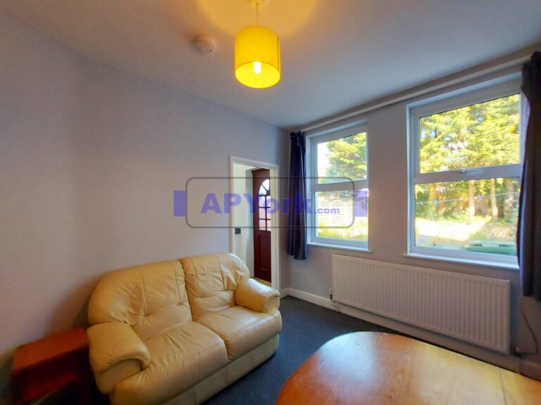 hull rd 494 03 768x576