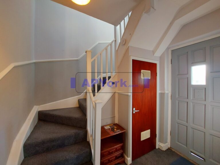 hull rd 494 23 768x576