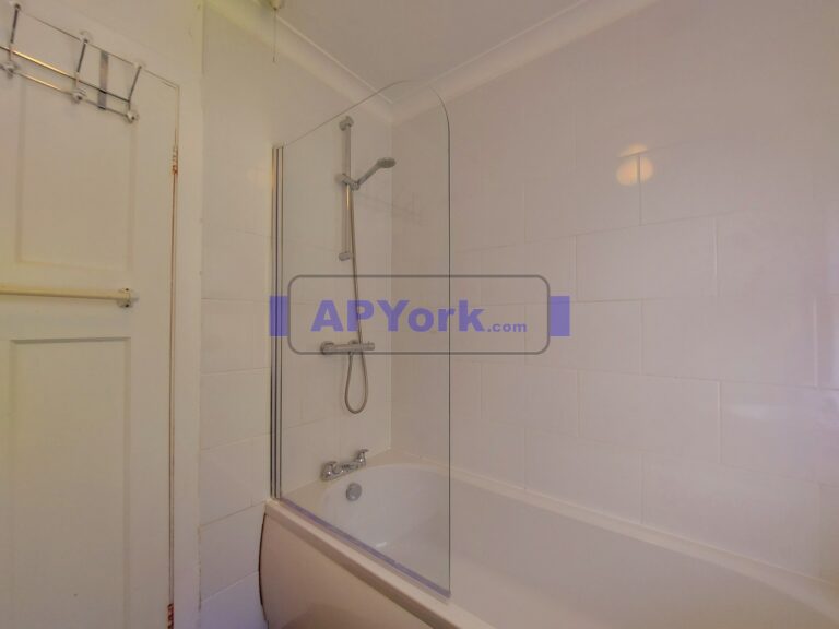 hull rd 494 24 768x576